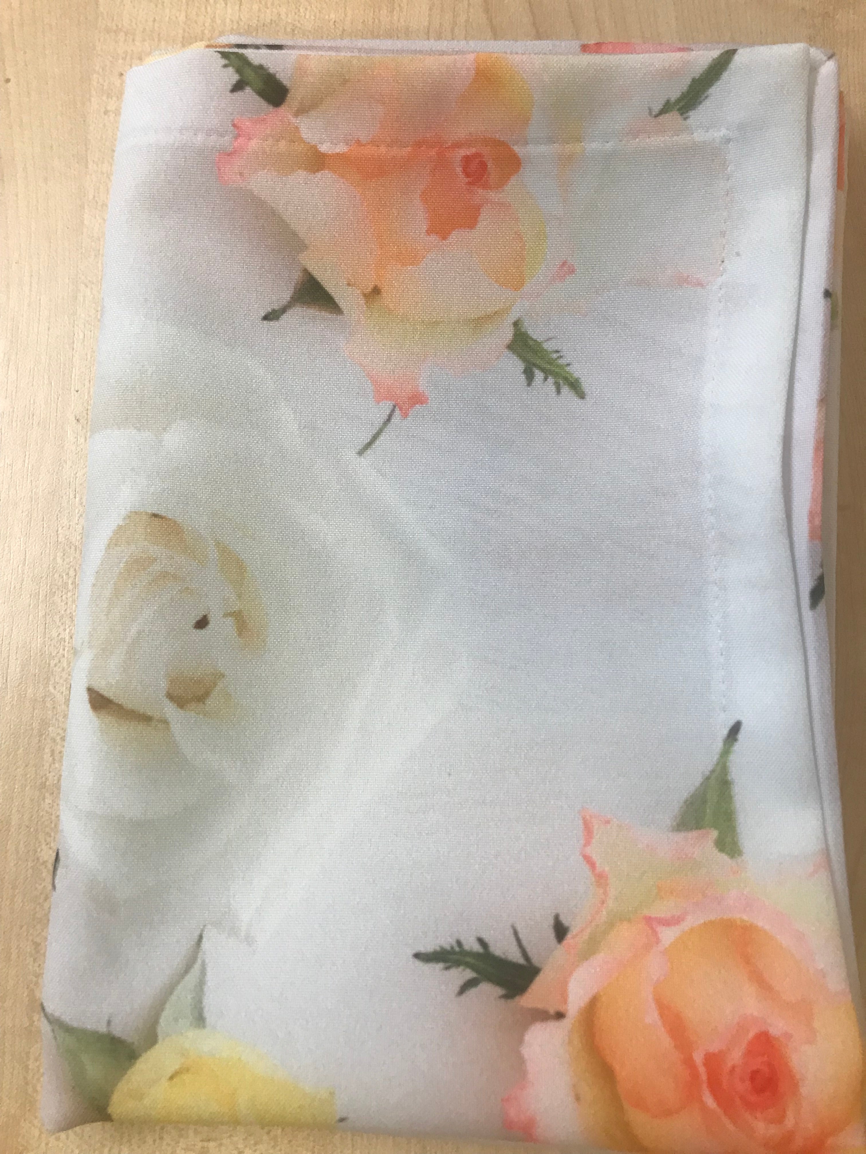 Tablecloth Roses on the board - Wellmira