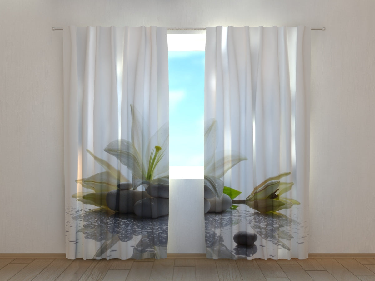 Photo Curtain Lily on the Stone - Wellmira